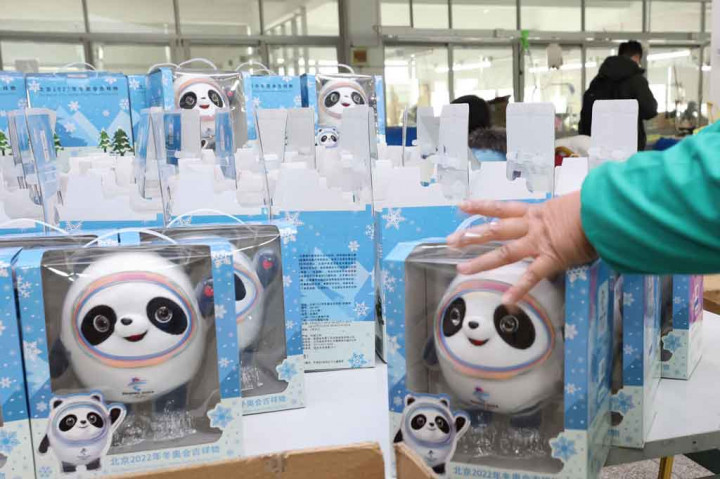 Cao Xue, yang memimpin tim desain, mengatakan dia terkejut dengan kegilaan tersebut. 