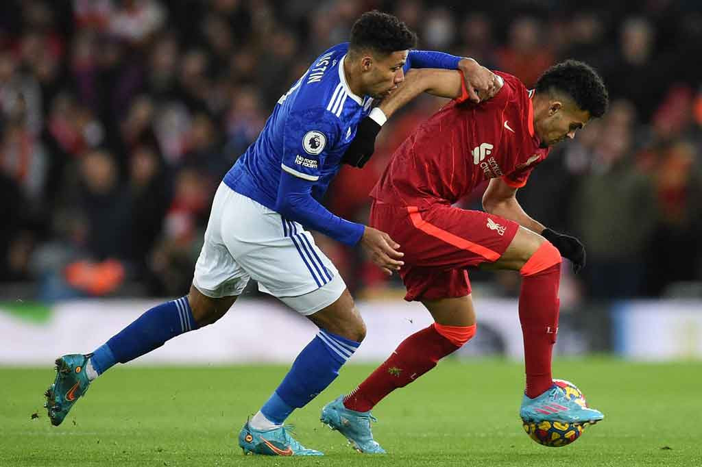 Jurgen Klopp juga menurunkan pemain baru mereka, Luis Diaz sejak awal pertandingan.
