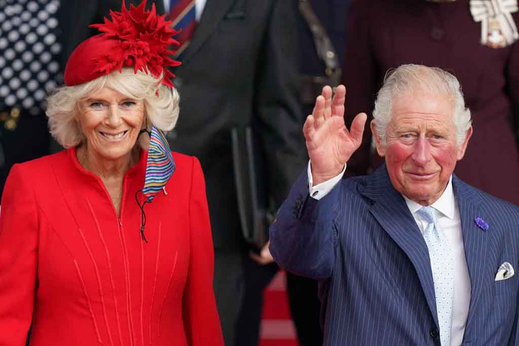 Pangeran berusia 73 tahun itu pertama kali dinyatakan positif pada Maret 2020 dan kemudian menghabiskan sekitar satu minggu untuk mengisolasi diri di perkebunan Queen's Balmoral di Skotlandia.
