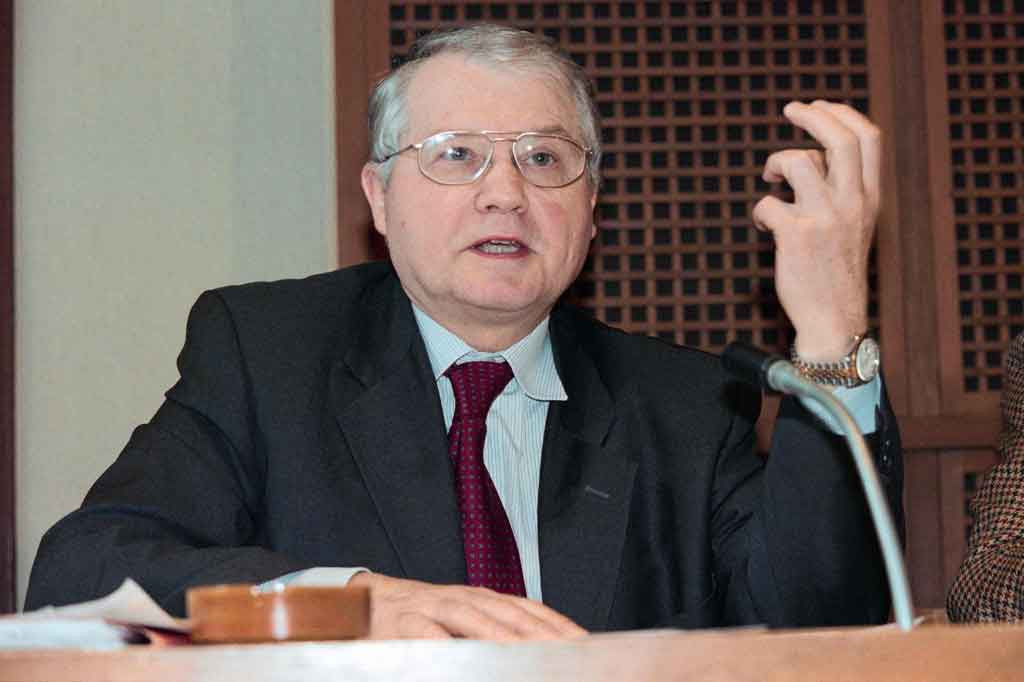 Montagnier meninggal pada Selasa, 8 Februari 2022 di Rumah Sakit Amerika di Neuilly-sur-Seine, barat laut dari pusat kota Paris.