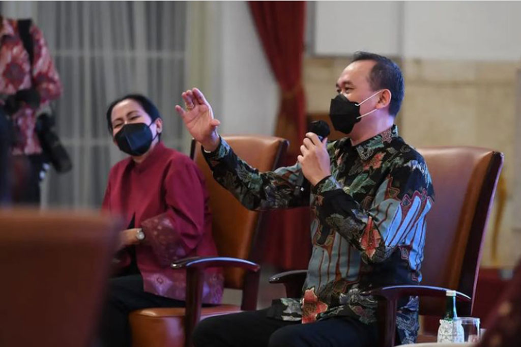 Butet juga menyampaikan kabar baik lain yang diterimanya dari Preisiden bagi kegiatan seni pertunjukan, bahwa diperkirakan mulai bulan Maret ambang batas kapasitas penonton pertunjukan di dalam gedung bisa bertambah.