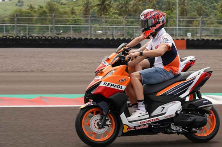 Sebanyak empat unit motor produksi anak bangsa tersebut akan hadir sebagai motor paddock tim balap pabrikan Honda di MotoGP Mandalika. Dua unit akan digunakan oleh Marc Marquez dan Pol Espargaro, sedangkan dua unit lainnya akan digunakan kru untuk mobilisasi selama di area sirkuit.