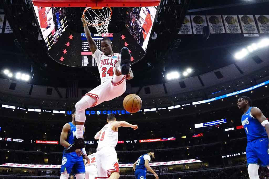 Sementara itu Nikola Vucevic mencatat 26 poin, delapan rebound, dan tujuh assist dan Javonte Green menyamai catatan terbaik dalam karirnya dengan 23 poin bagi Bulls.