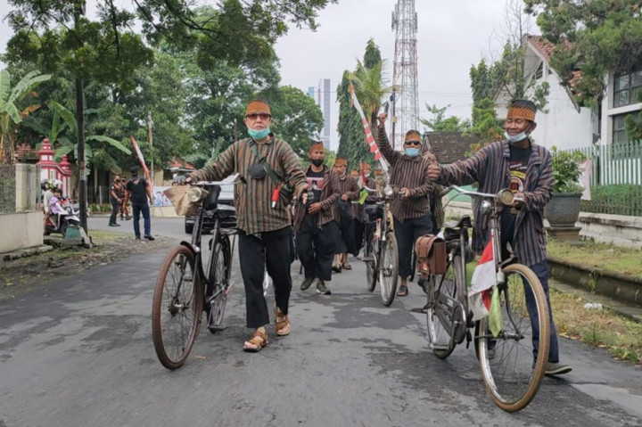 Trah Mangkunegoro VI turut memeriahkan perayaan hari jadi Kota Surakarta ke-277, dengan melaksanakan kegiatan sepeda santai, dan sekaligus memperkenalkan sejarah dan nilai nilai kepemimpinan KGPAA Mangkunegoro VI yang sangat reformis, anti kolonialisme dan egaliter pada masanya.