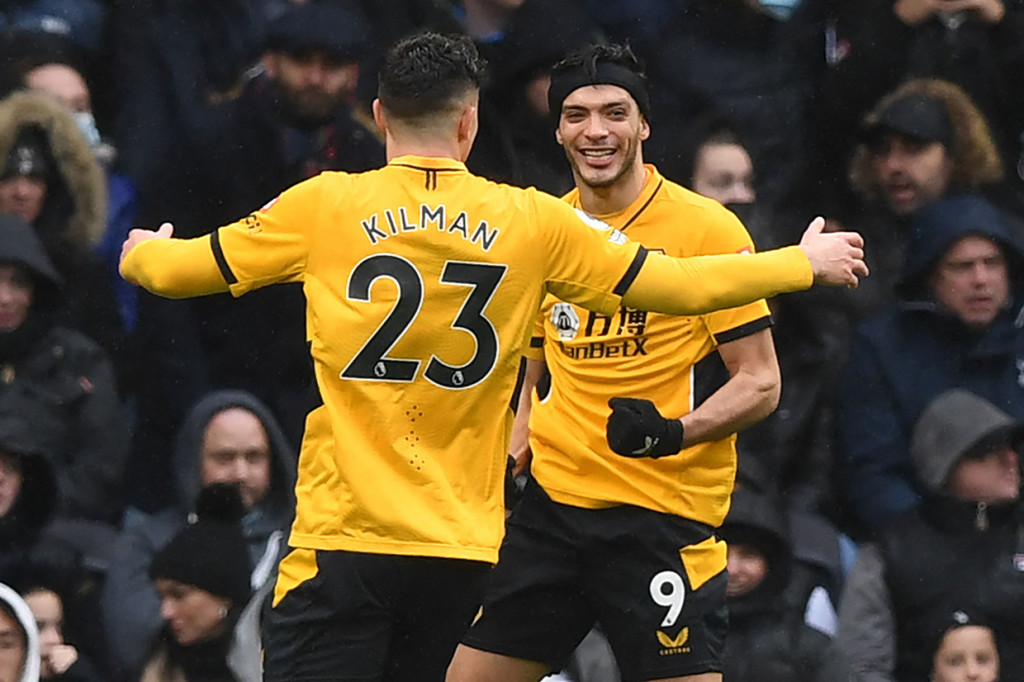 Wolves sudah mencetak gol lewat tembakan Raul Jimenez di menit ke-6.