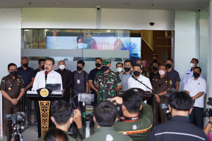 Jaksa Agung Burhanuddin membentuk tim penyidik koneksitas tangani kasus dugaan korupsi proyek Pengadaan Satelit Slot Orbit 123° Bujur Timur (BT) pada Kementerian Pertahanan (Kemenhan) 2015 - 2021.