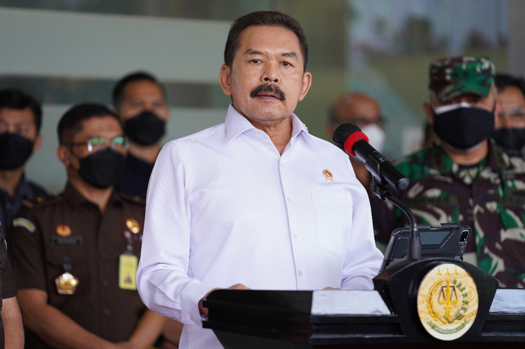 Burhanuddin menyampaikan, setelah dilakukan gelar perkara terdapat dua unsur tindak pidana korupsi dan diduga ada keterlibatan dari unsur TNI dan unsur sipil.