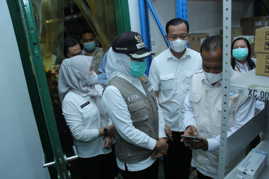 Selain memastikan ketersediaan obat terapi Covid-19 aman, Pemkot Palembang juga memantau obat yang dijual apakah sudah sesuai ketentuan edar, seperti tanggal kedaluwarsa dan izin resmi dari BPOM.