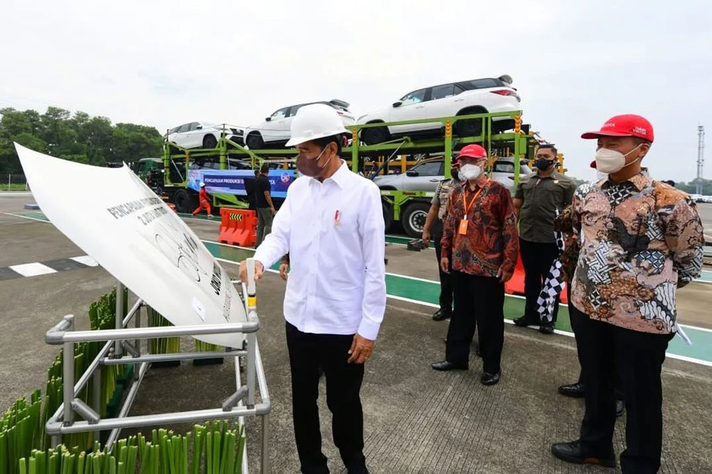 Dalam acara tersebut, Presiden juga mengapresiasi pencapaian produksi ekspor Toyota hingga dua juta unit. Presiden memuji ekspor mobil perdana ke Australia yang dilakukan Toyota. Hal tersebut juga menandakan inovasi yang dilakukan dunia usaha meskipun di tengah pandemi covid-19.