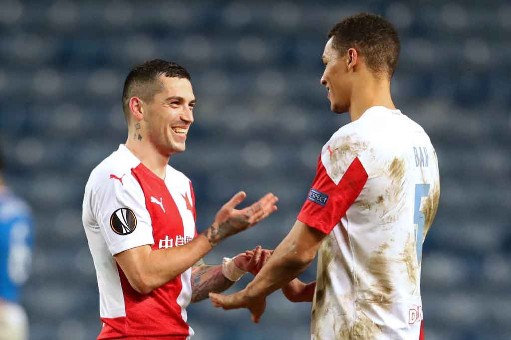 Dia mencetak 26 gol dalam 112 pertandingan untuk Slavia dan memenangi dua gelar Liga Ceko serta mencapai perempat final Liga Europa pada musim 2020/21.