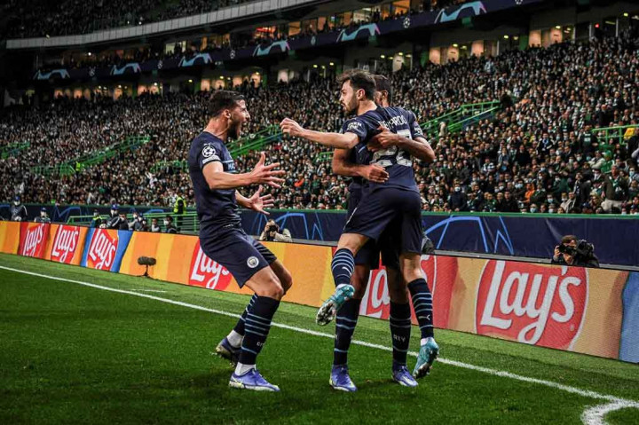 Gol kedua The Citizens lahir pada menit ke-17 ketika sepak pojok Riyad Mahrez berupaya dibuang oleh lini belakang Sporting, namun bola berhasil disambar Bernardo Silva dan mengubah skor menjadi 2-0.