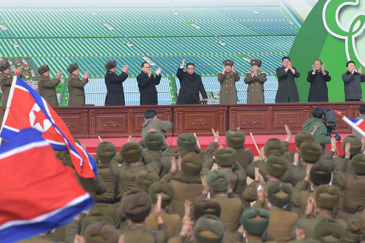 Megaproyek Ryonpho tampaknya menjadi favorit baru bagi Kim Jong Un tahun ini, setelah beberapa proyek lain gagal memenuhi tenggat waktu akhir tahun 2021 karena kekurangan pasokan dan masalah lainnya. 