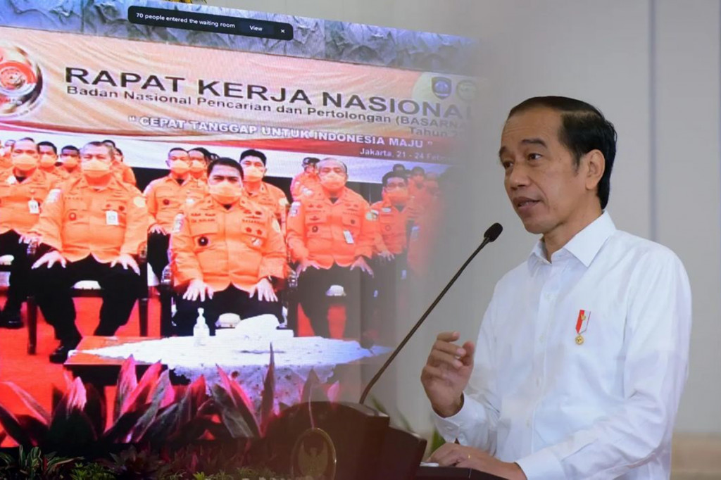 Presiden Joko Widodo atau Jokowi mengatakan, tantangan Badan Nasional Pencarian dan Pertolongan (Basarnas) dalam menghadapi situasi darurat akan semakin besar. Namun, dia menekankan tim SAR harus mampu menyelamatkan setiap nyawa manusia dalam situasi apa pun.