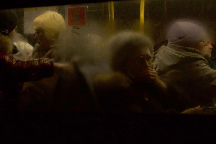 Pemimpin wilayah pemberontak di Ukraina timur yang pro-Rusia mengevakuasi warga sipil di Donetsk dan Luhansk, imbas memanasnya Ukraina-Rusia.