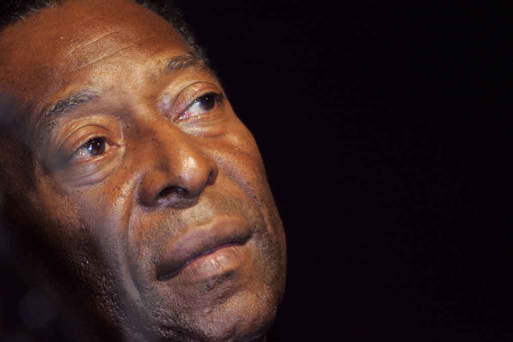 Legenda sepak bola Brasil Pele akan tetap dirawat di rumah sakit karena infeksi saluran kemih. Dia sebelumnya dirawat di RS Sao Paulo, di mana dia sudah menerima kemoterapi untuk tumor usus besar.