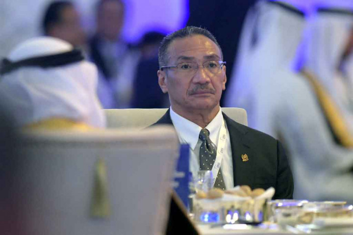 Kantor Menteri Pertahanan berharap masyarakat turut mendoakan Hishamuddin dan setiap individu yang sedang dijangkiti wabah covid-19 agar mereka segera diberi kesembuhan oleh Allah SWT dan seterusnya dapat kembali menjalani aktifitas rutin harian mereka.