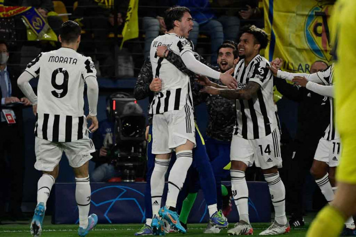 Juventus memimpin lewat gol kilat Dusan Vlahovic saat laga baru berjalan 32 detik. Umpan lambung Danilo diterima Dusan Vlahovic yang kemudian melepaskan tembakan ke tiang jauh yang gagal dihentikan Geronimo Rulli. Skor 1-0 untuk tim tamu.