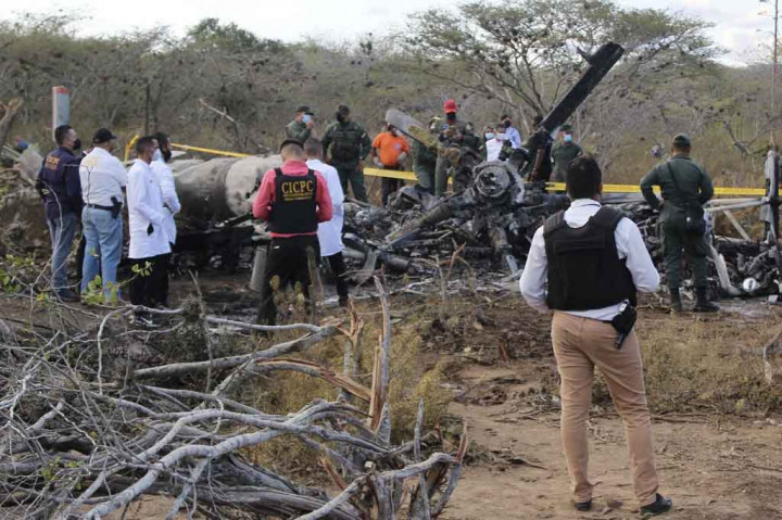 Maduro menjelaskan bahwa pesawat telah meninggalkan negara bagian Yaracuy menuju negara bagian Zulia untuk menjalankan misi dan sebelumnya berada di negara bagian perbatasan Apure, tanpa memberikan rincian tentang misi tersebut.