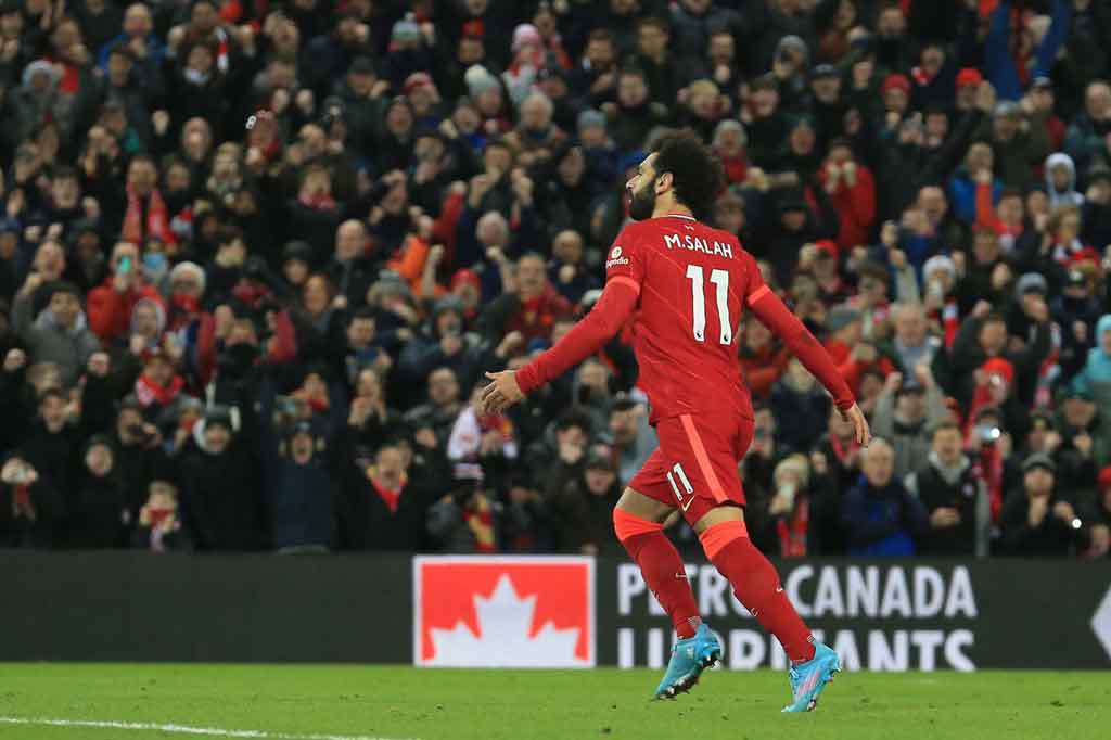 Salah kembali mencatatkan namanya di papan skor lagi-lagi lewat tendangan penalti pada menit ke-35. Skor 3-0 bertahan hingga babak pertama usai. 