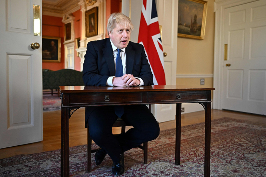 Perdana Menteri (PM) Inggris Boris Johnson mengecam keputusan Rusia atas serangan terhadap Ukraina. 