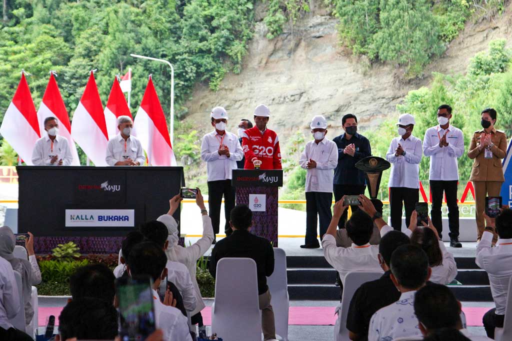Presiden Joko Widodo meresmikan pengoperasian PLTA Poso di Poso, Sulawesi Tengah dan PLTA Malea di Tana Toraja, Sulawesi Selatan sebagai pembangkit ramah lingkungan untuk mendukung pencapaian target energi baru terbarukan (EBT).
