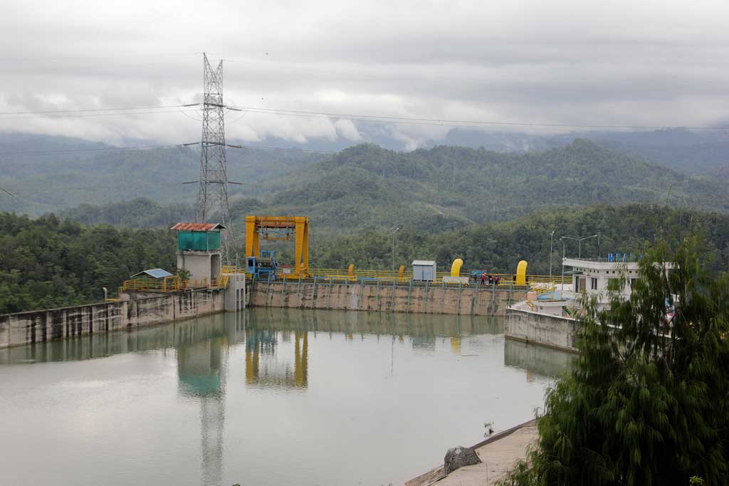 Presiden menjelaskan upaya transisi ke energi bersih harus terus digencarkan. Indonesia sudah memiliki target yang disepakati secara global untuk menurunkan emisi sebanyak 29 persen pada 2030, dan mencapai target emisi nol atau net zero emission pada 2060.
