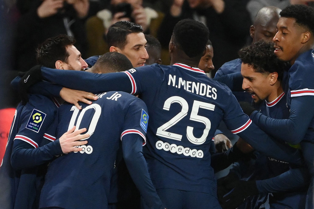 Hasil ini membawa PSG kukuh di puncak klasemen Liga Prancis dengan 62 poin dari 26 pertandingan. Sementara itu, Saint-Etienne tertahan di urutan ke-16 dengan 22 poin.