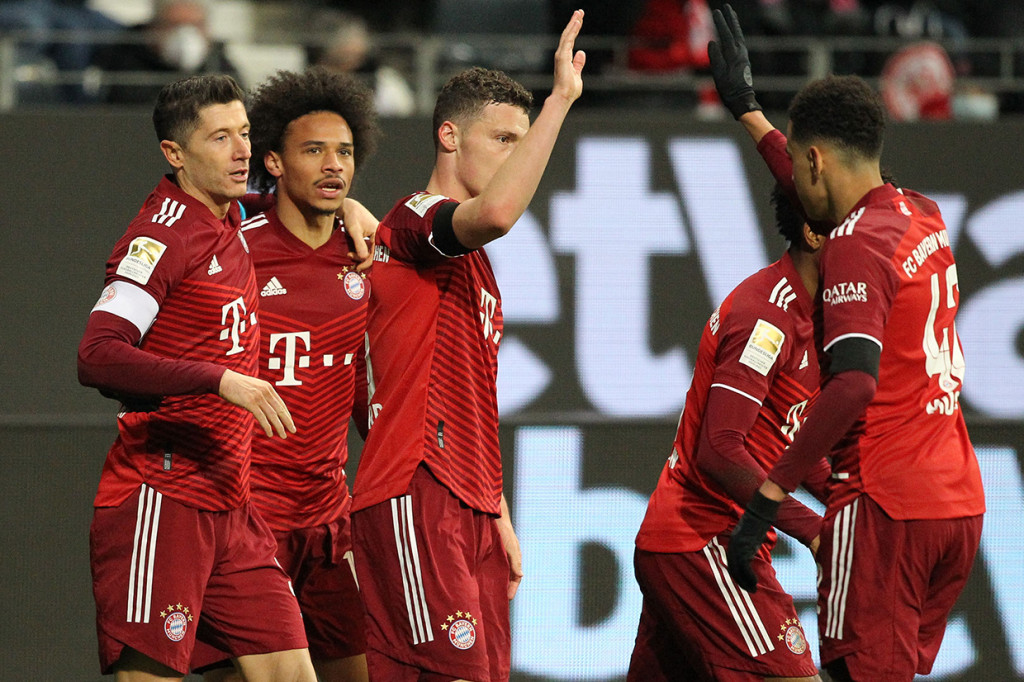 Kemenangan ini membuat Bayern kini mengoleksi 58 poin, memimpin klasemen Liga Jerman dengan unggul 9 angka dari Borussia Dortmund di posisi dua.