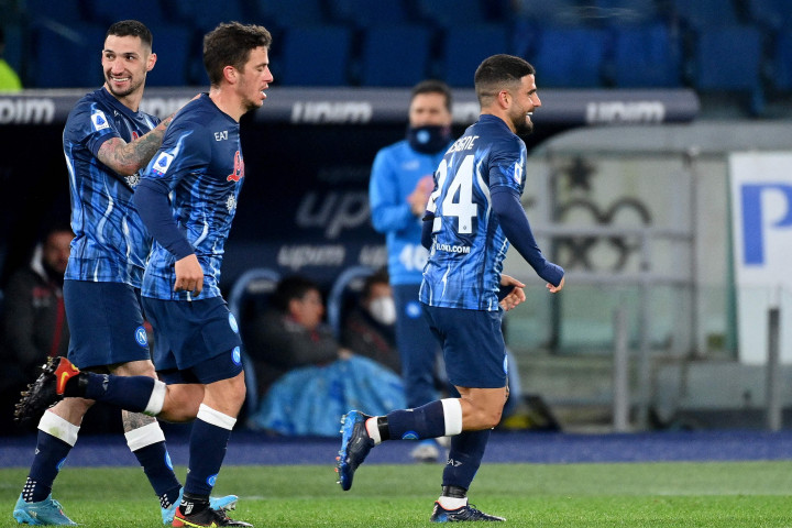 Napoli meraih kemenangan penting atas Lazio pada lanjutan Serie A Italia 2021-2022 di Stadion Olimpico, Roma, Senin 28 Februari dini hari WIB. Sebab, tambahan tiga poin dari laga tersebut membuat I Partenopei naik ke puncak klasemen sementara.