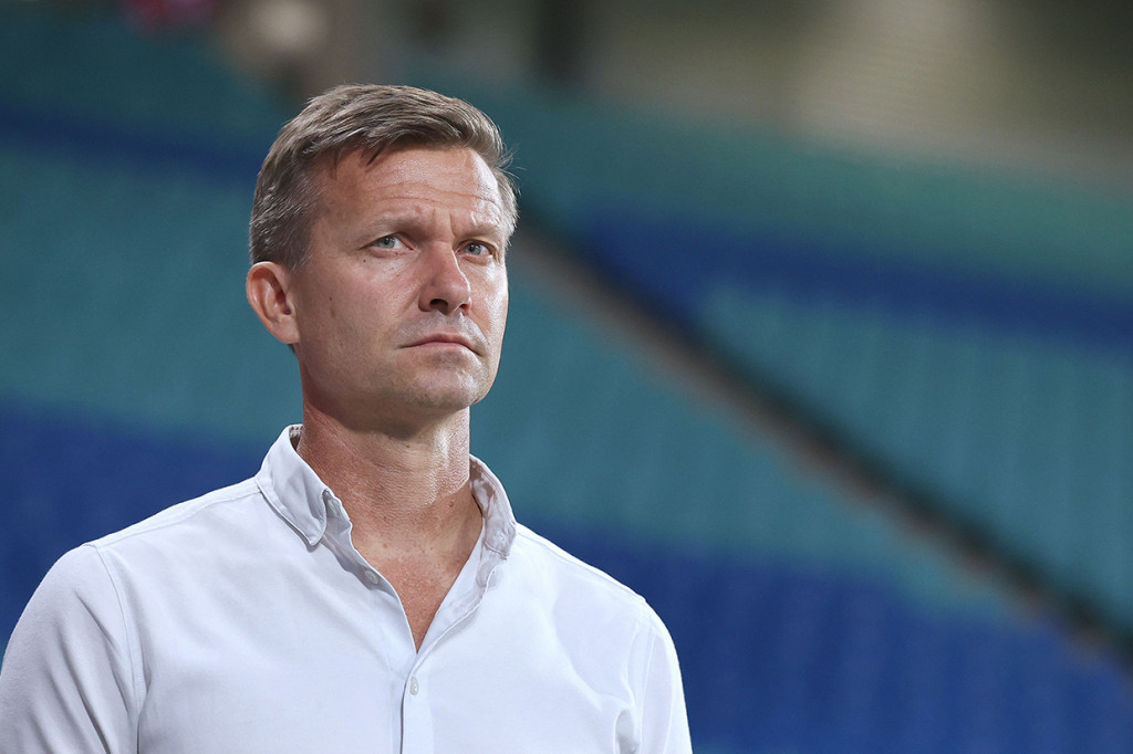 Marsch hanya tinggal menuntaskan izin kerja dari Pemerintah Inggris untuk segera bisa memimpin latihan tim.