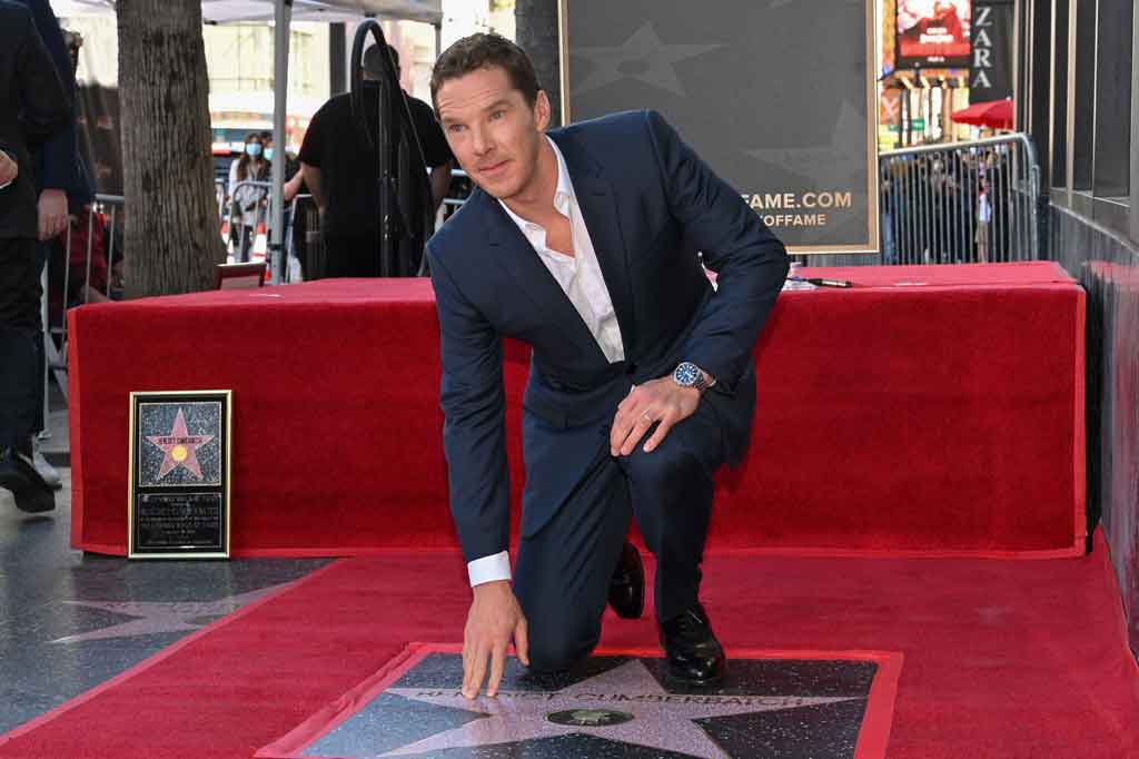Aktor asal Inggris Benedict Cumberbatch dianugerahi bintang di Hollywood Walk of Fame pada Senin, 28 Februari 2022 waktu setempat.