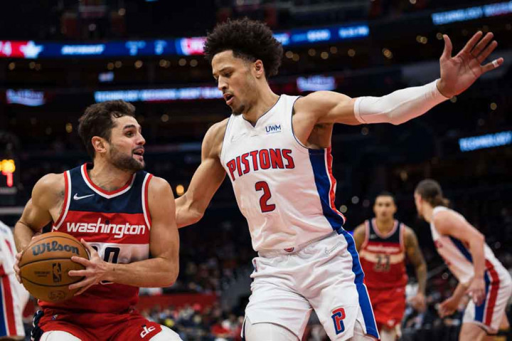 Kentavious Caldwell-Pope menambahkan 15 poin, Raul Neto mendapatkan 13 poin, Daniel Gafford memperoleh 12 poin, sedangkan Corey Kispert, Ish Smith dan Rui Hachimura masing-masing menyumbangkan 11 poin.  