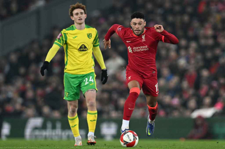 Selepas turun minum, Liverpool kembali mengancam lewat tendangan Tembakan Alex Oxlade-Chamberlain. Sayang bola masih membentur tiang. Norwich justru berhasil memperkecil ketertinggalan pada menit ke-76 lewat Lucas Rupp.
