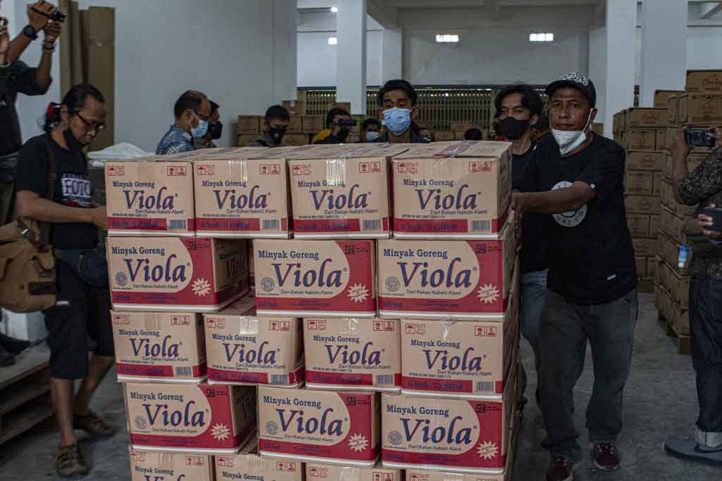 Plt Kabid Perdagangan Dalam Negeri Disperindag Sulteng, Donny Iwan Setiawan mengatakan, pendistribusian itu berdasarkan keputusan satgas pangan Polda Sulteng.  