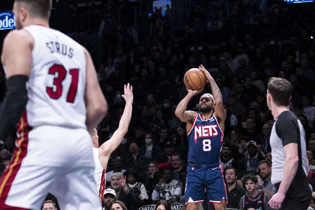 Bruce Brown mengemas 21 poin dan Patty Mills memasukkan 14 poin untuk Brooklyn yang membuat efektivitas lemparan 47 persen. 