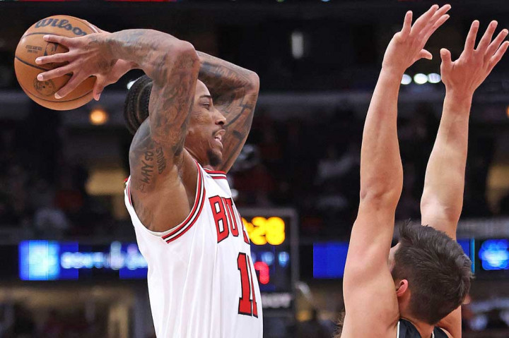 Dan Demar DeRozan mencetak 29 poin saat  tren buruk dengan empat kekalahan beruntun.