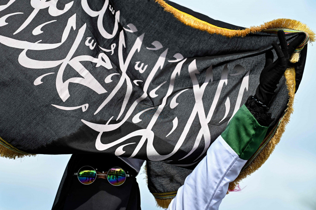 Selain itu, massa aksi juga mengajak umat muslim yang ada di bumi Serambi Mekkah itu untuk berdoa bersama agar konflik beragama yang terjadi di India yang menimpa muslim cepat berakhir.