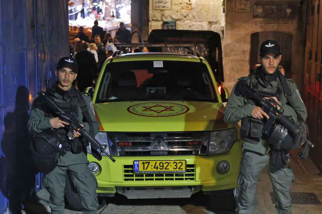 Sumber Palestina menyebut pria tersebut sebagai Abdel Rahman Qassam, 22, dari kamp pengungsi Jalazone dekat Ramallah.