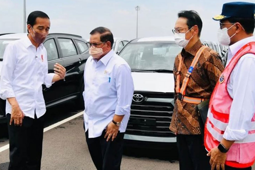 “Melihat progres tiga bulan ini kelihatannya bisa naik menjadi 180 ribu mobil untuk ekspor ke Filipina, ke Brunei, ke Jepang, dan juga ke Vietnam,” ujarnya.