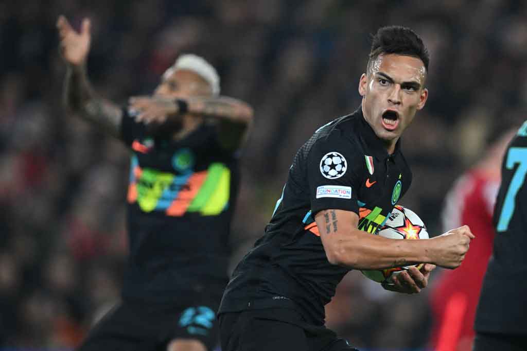 Setelah turun minum, Inter Milan tancap gas. Mereka  akhirnya berhasil memecahkan kebuntuan pada menit ke-62 lewat Lautaro Martinez.