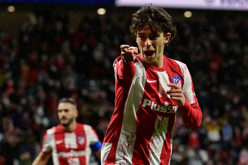 Atletico Madrid membuka keunggulan saat pertandingan baru berjalan tiga menit melalui aksi Joao Felix.