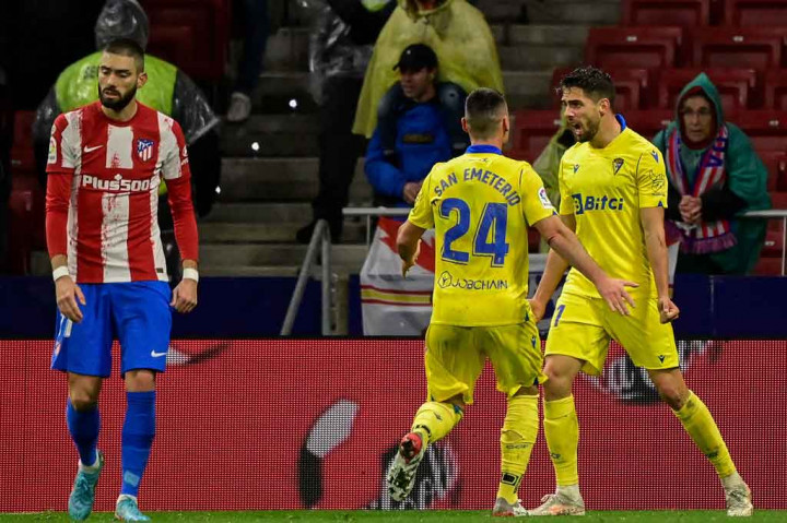 Cadiz kemudian menyamakan kedudukan berkat gol Alvaro Negredo tepat sebelum turun minum. Alvaro Negredo mengubah kedudukan menjadi 1-1 usai menyundul umpan silang Alfonso Espino.