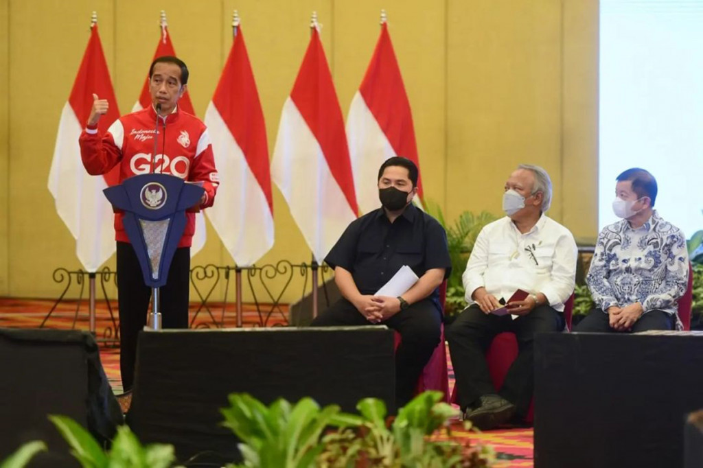 Dalam kesempatan tersebut, Presiden juga menjelaskan kepada para gubernur terkait pemindahan Ibu Kota Negara ke Nusantara.