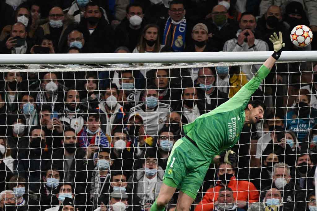 Pada menit ke-35 Mallorca hampir membuka keunggulan lewat tembakan Pablo Maffeo di kotak penalti Madrid. Sayang sepakannya masih mengenai tiang gawang. Tidak ada gol yang tercipta di babak pertama.