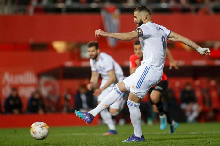 Mallorca kemudian dihukum penalti pada menit ke-75 setelah Olivan melakukan pelanggaran terhadap Vinicius. Benzema maju sebagai eksekutor dan sukses mengecoh Rico. Skor berubah menjadi 2-0 untuk tim tamu.