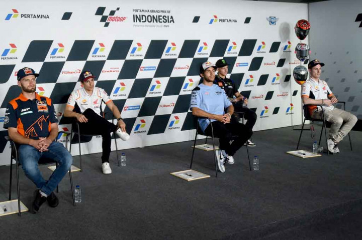 Marc Marquez, Enea Bastianini, dan Pol Espargaro termasuk ke dalam rombongan 20 pebalap yang bertemu dengan Presiden Joko Widodo di istana kepresidenan dan berparade di jalanan Jakarta pada Rabu pekan ini.