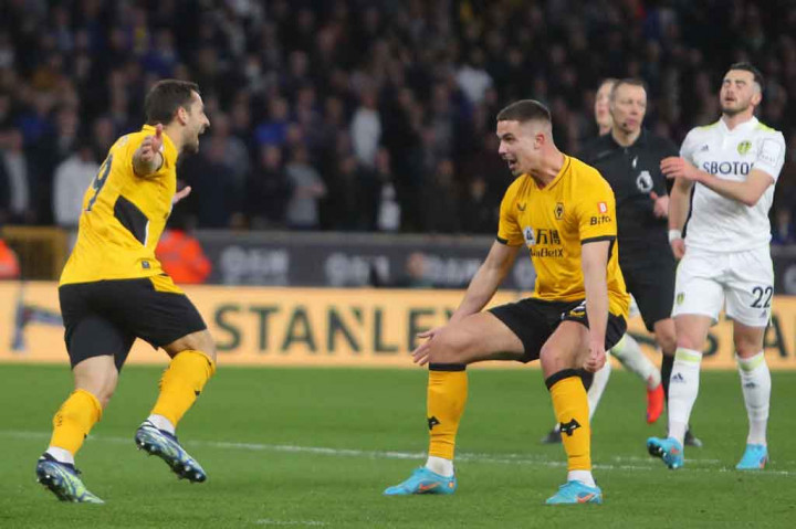 Tuan rumah Wolves berhasil unggul terlebih dahulu pada menit ke-26 lewat penyelesaian klinis Jonny Otto menyambut umpan silang Francisco Trincao. Ini merupakan gol pertamanya sejak 2020.