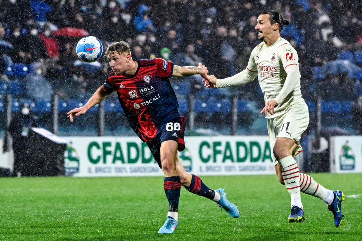 AC Milan mengalahkan Cagliari pada lanjutan Serie A di Sardegna Arena, Minggu, 20 Maret 2022, dini hari WIB. Gol tunggal Ismael Bennacer jadi penentu kemenangan Milan