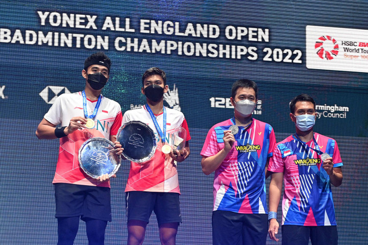 Sementara Ahsan/Hendra harus puas menjadi runner up, dan gagal mencetak hat-trick di All England.