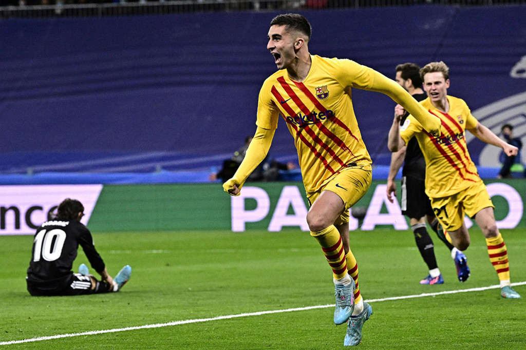 Barcelona makin menggila di babak kedua. Ferran Torres ikut menyumbang gol (47') dan Aubamyeng mengemas brace (51') untuk membawa Barcelona menang 4-0.